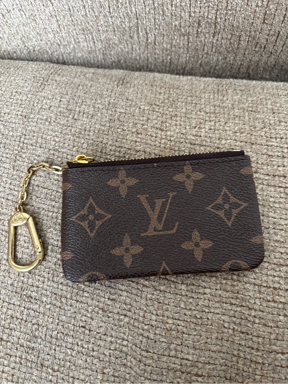 Louis Vuitton Monogram Key Card Holder in Brown and Gold - Picture 2 of 4
